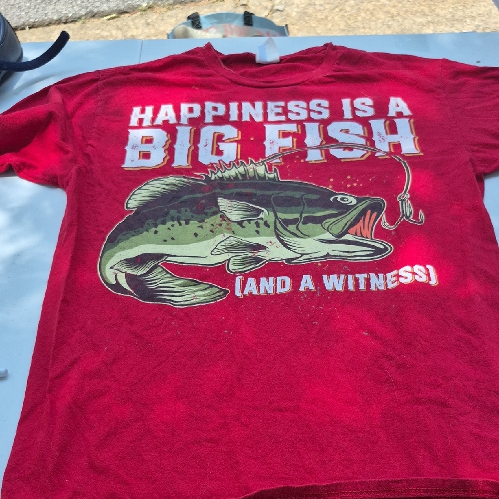 Hanes Red and Green Graphic Fish Shirt